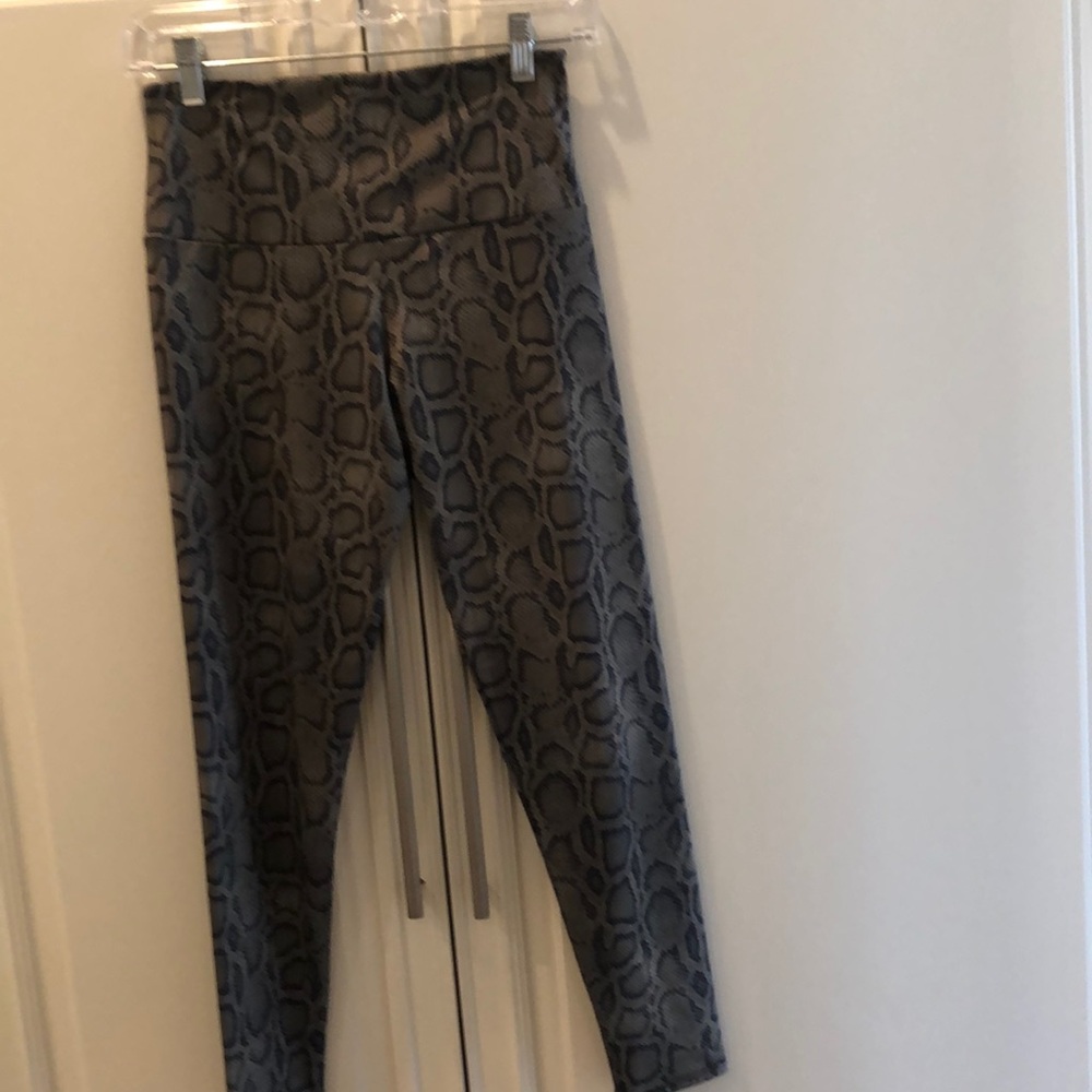 Onzie leggings